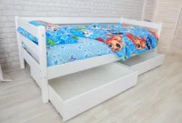 Кровать Сонечка с задней защитой и ящиками Кровать Сонечка с задней защитой и ящиками
