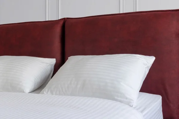 Кровать Сильвия 1,6 бордо Кровать Сильвия 1,6 бордо