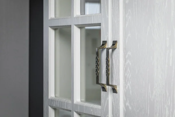 Шкаф-витрина Ливерпуль ясень ваниль/белый Шкаф-витрина Ливерпуль ясень ваниль/белый