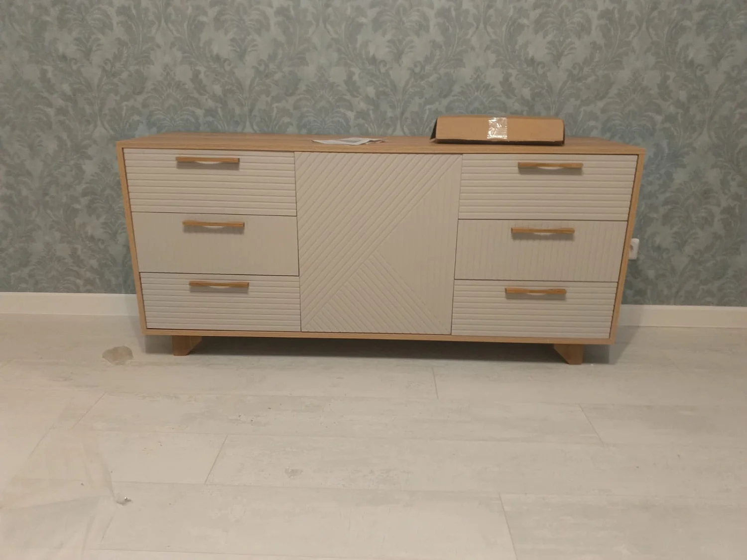 Комод Ньерд 1500 дуб вотан/ива пепельная